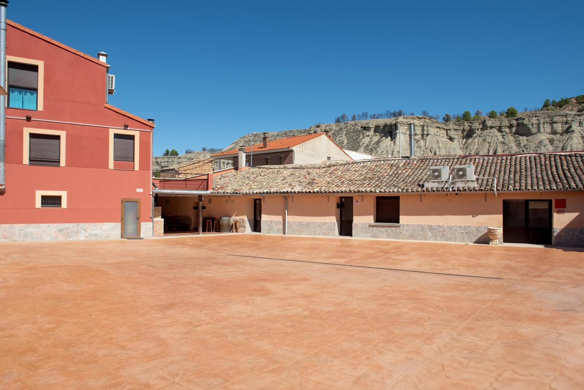 Apartamentos La Jasa Arguedas Exterior photo
