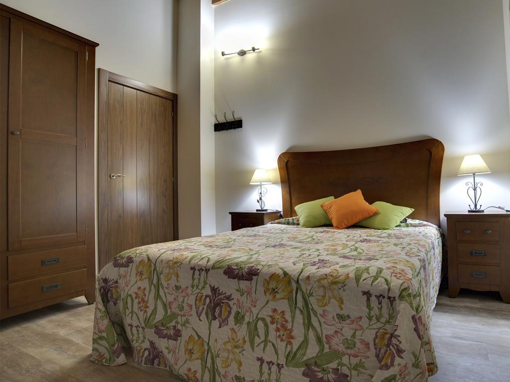 Apartamentos La Jasa Arguedas Exterior photo